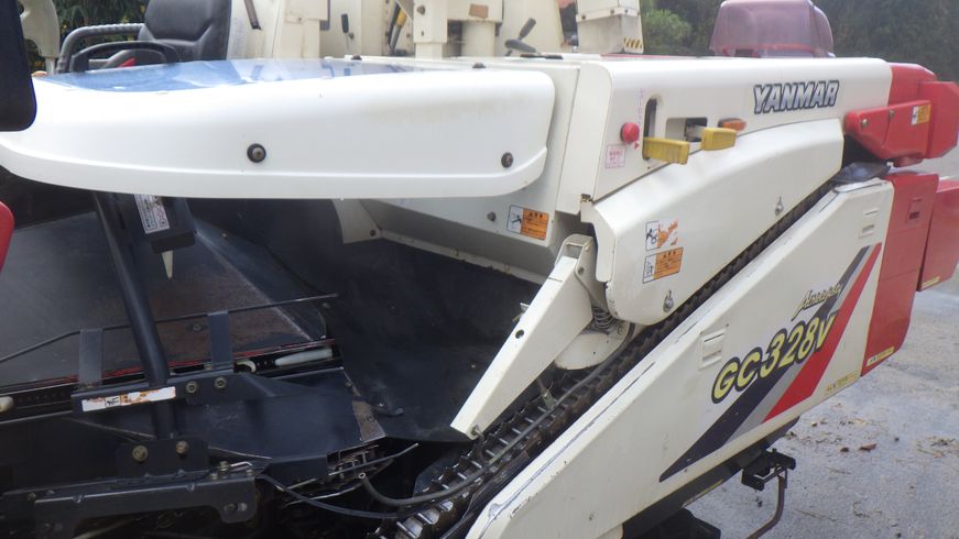 コンバイン GC328V 写真５