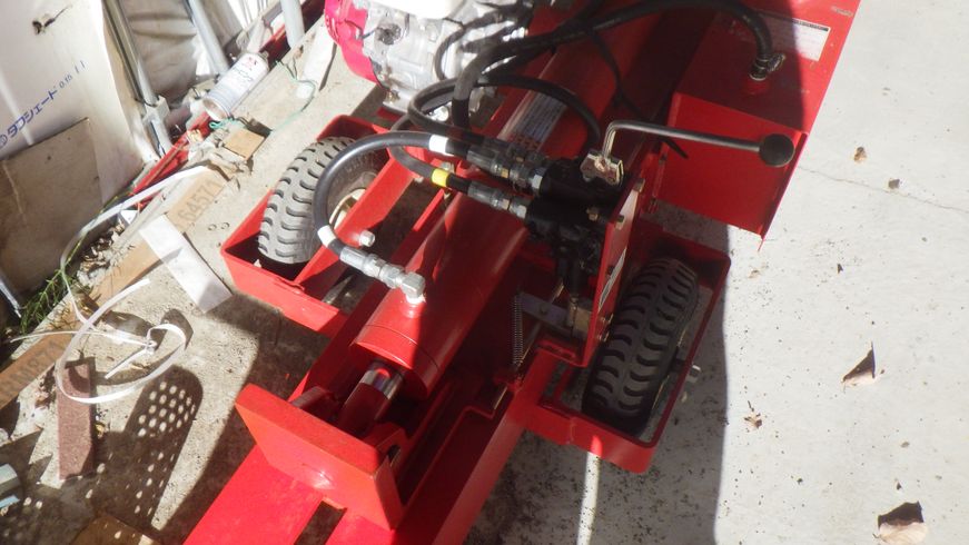 薪割り機 NCW750EGA 写真４