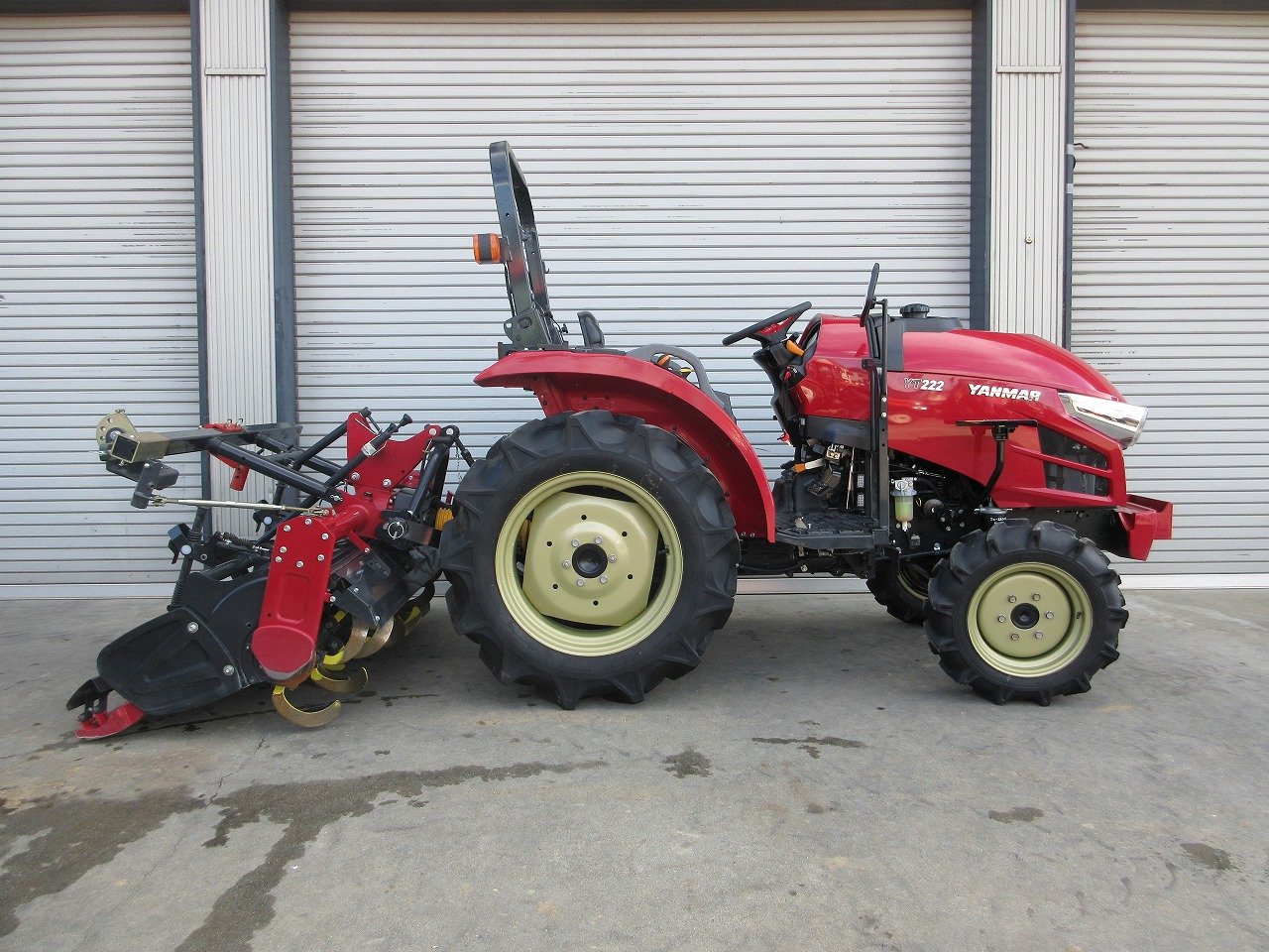 トラクター YT222-UKS5 写真２