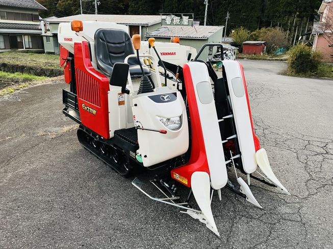 コンバイン Ee211W 写真２