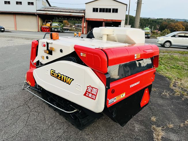 コンバイン Ee211W 写真４