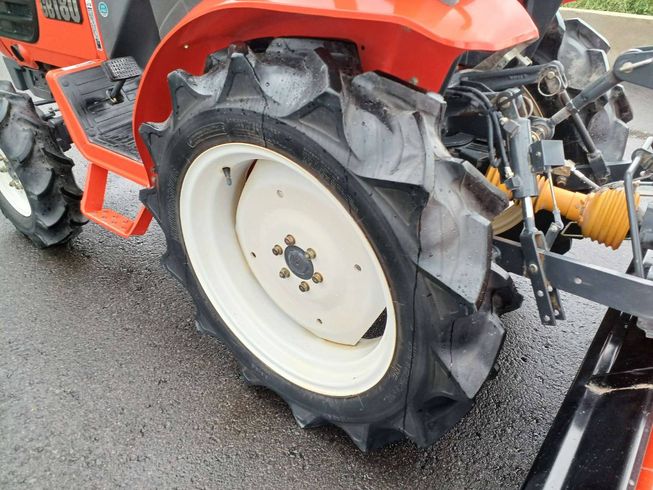 トラクター GB180 写真８