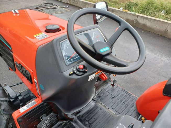 トラクター GB180 写真５