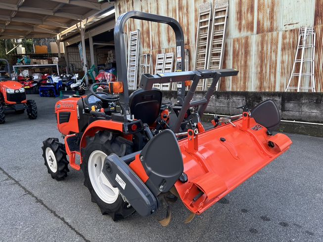 トラクター B17XBSMAG RF13 写真３