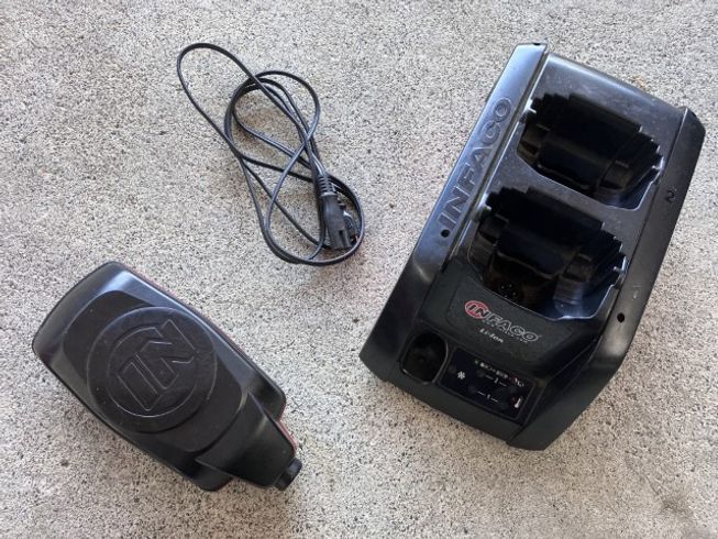 電動剪定はさみ F3015（298867） 写真４