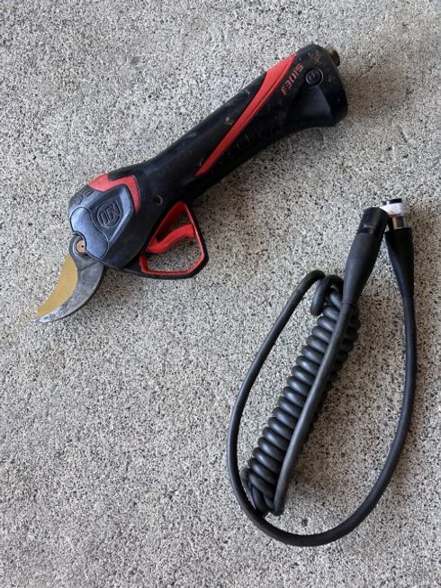電動剪定はさみ F3015（298867） 写真３