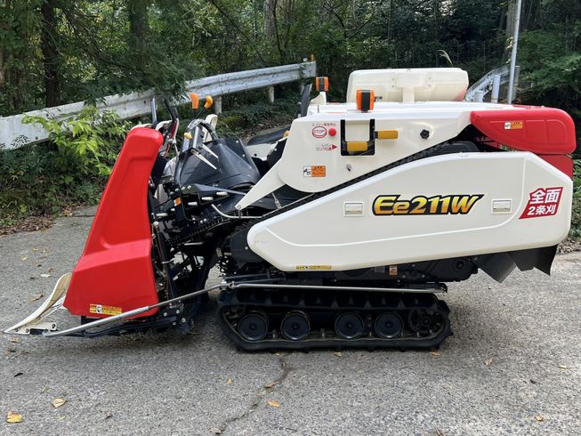 コンバイン Ee211W 写真２