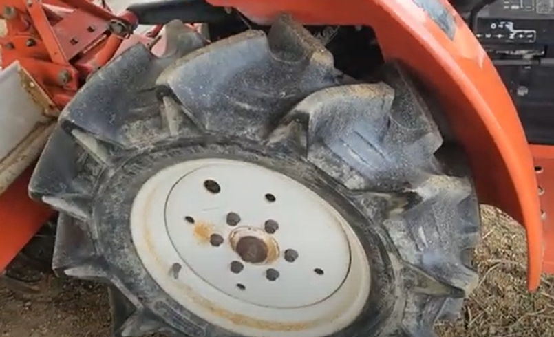 トラクター C144 写真３