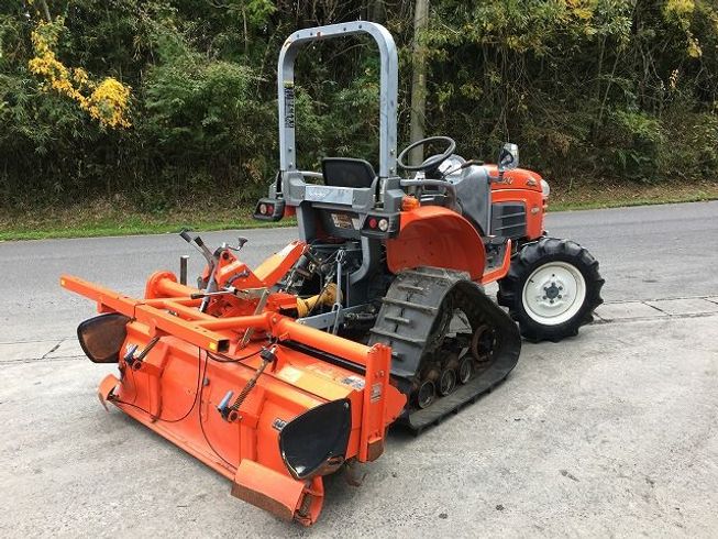 トラクター KB20-PC(ハーフクローラー) 写真２