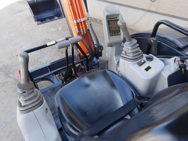 バックホー ZX30U-5B 写真６