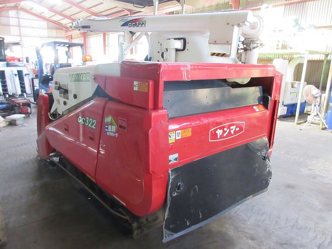 コンバイン GC322 写真５