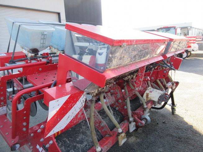 サーフロータリー＋搭載型シーダー TBM2400E+UF-H10T 写真11