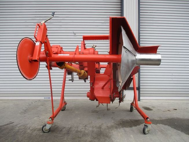 畦塗機 UZK300 写真２