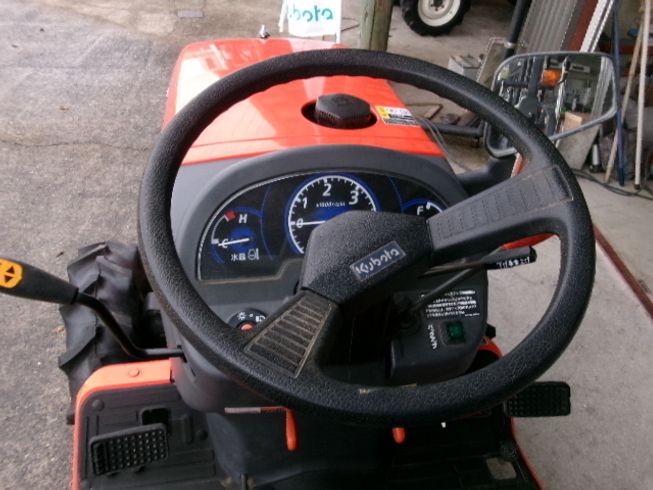 トラクター KB185 写真２