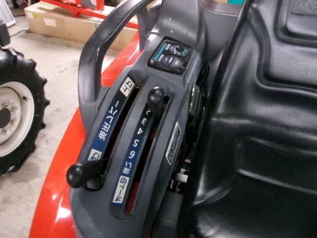 トラクター KB185 写真４