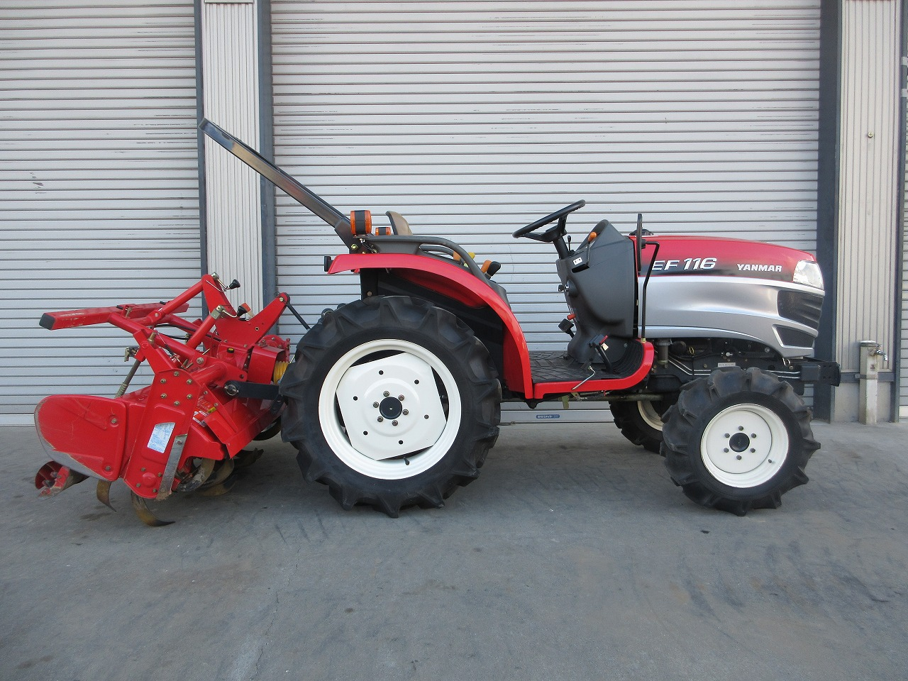 トラクター EF116 写真３