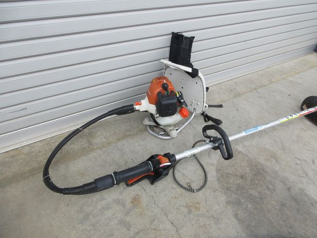 草刈機 RME2221LT 写真３