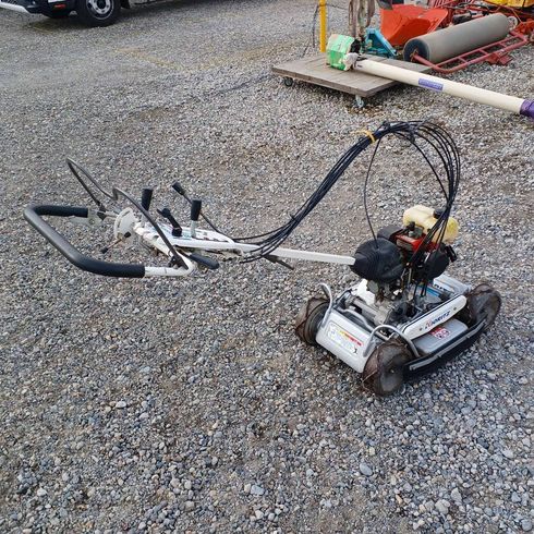 草刈機 AZ850A 写真４