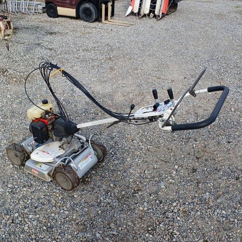 草刈機 AZ850A 写真３