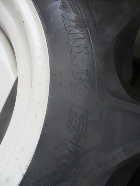 トラクター用後輪タイヤ 9.5-20/4PR(2本セット)　新潟▢〇 写真３