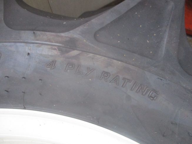 トラクター用後輪タイヤ 9.5-20/4PR(2本セット)　新潟▢〇 写真３