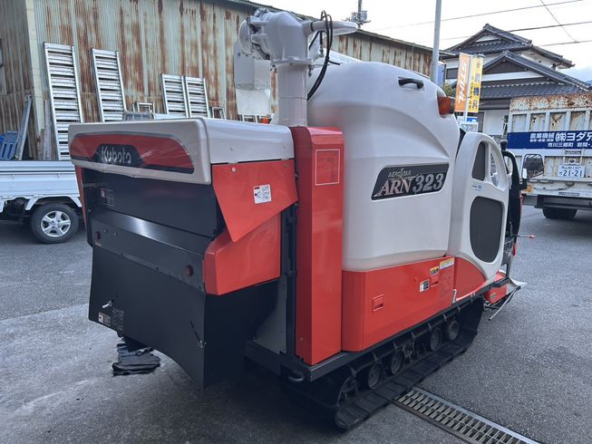 コンバイン ARN323GDXW2 写真３