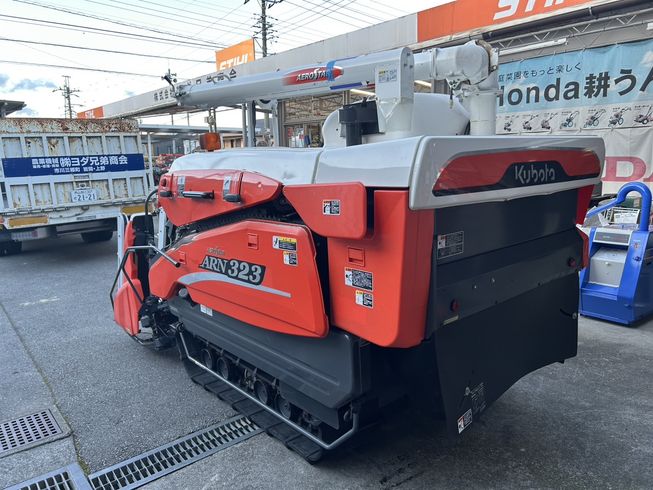 コンバイン ARN323GDXW2 写真４