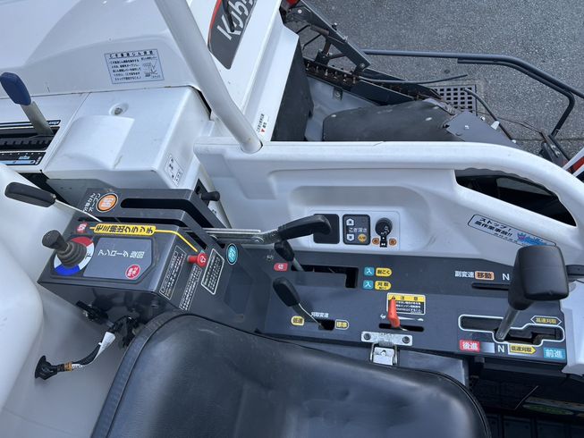 コンバイン ARN323GDXW2 写真５