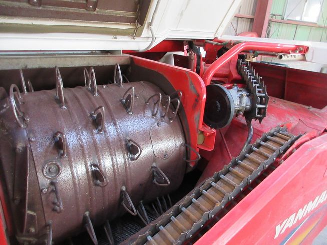 コンバイン GC221 写真８