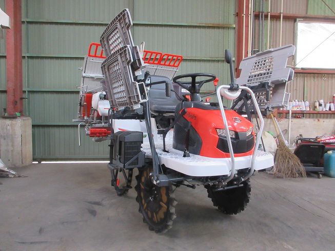 田植機 AW4-GF 写真２