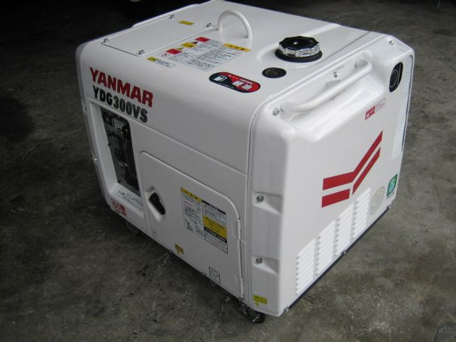 発電機 YDG300VS-6E-W 写真３
