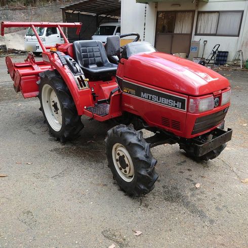 トラクター MT185 写真２