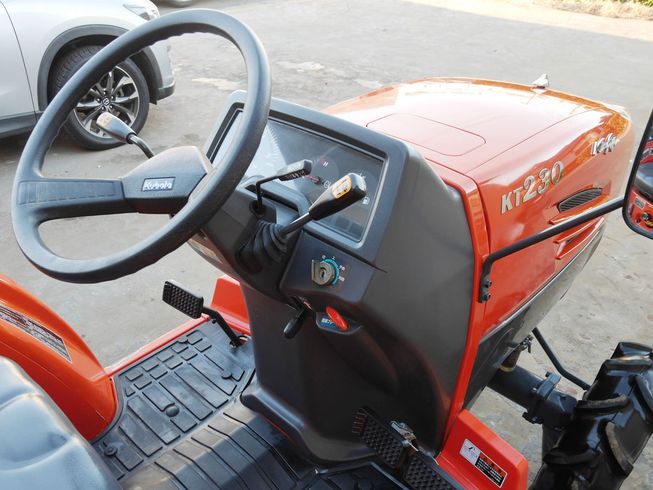 トラクター KT230 写真６