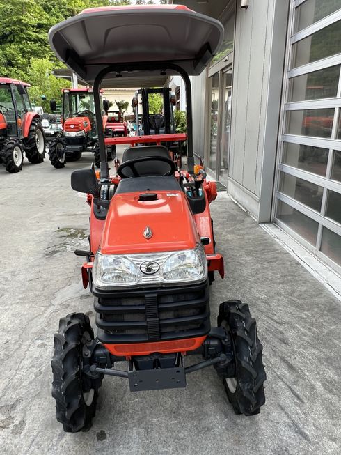 トラクター GB135BMARF1 写真２