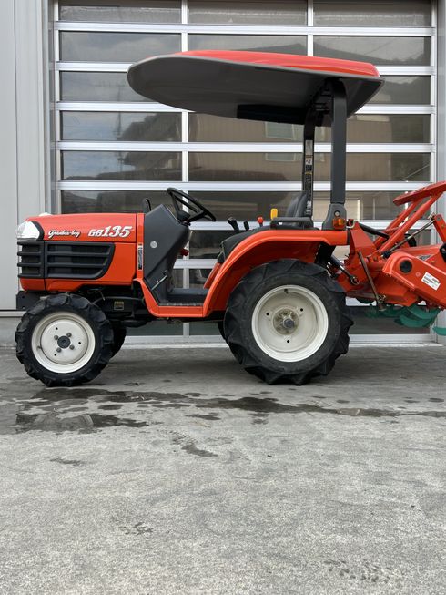 トラクター GB135BMARF1 写真３