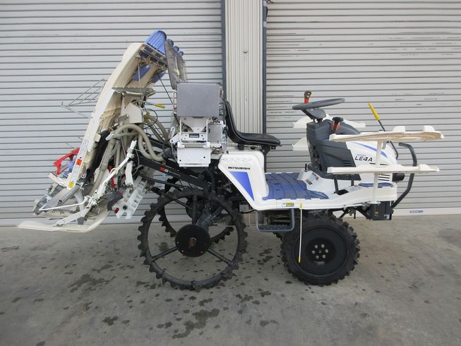 田植機 LE4A 写真３