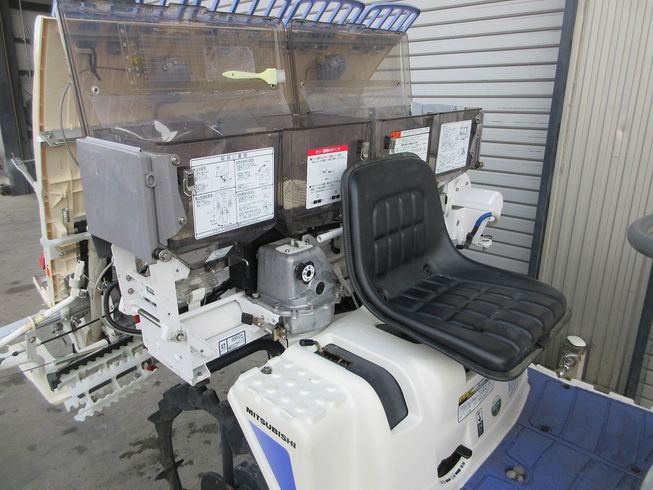 田植機 LE4A 写真７