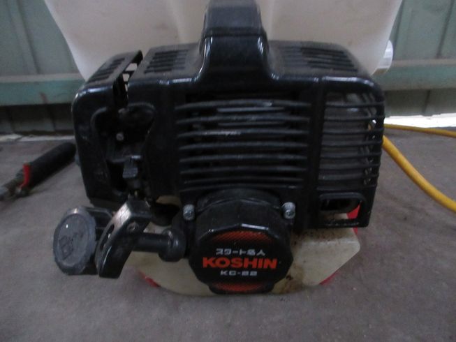 背負式動力噴霧器  ES-10C 写真３