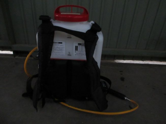 背負式動力噴霧器 ES-10C 写真５