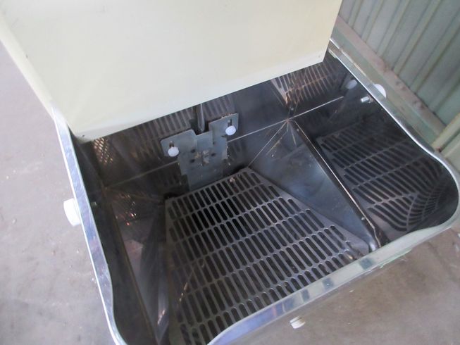 色彩選別機 FGS-2000S 写真９