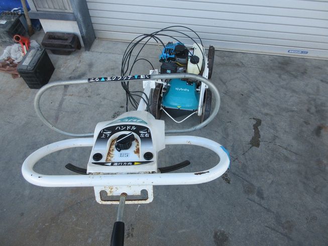 自走式草刈機 GC-K300 写真４