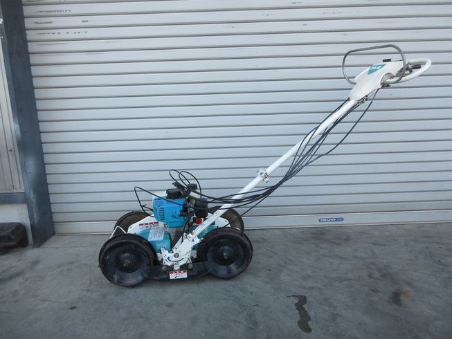 自走式草刈機 GC-K300 写真２