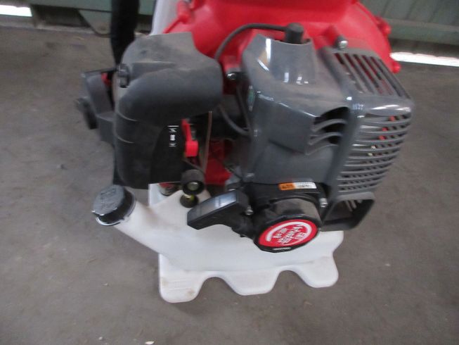 背負動力散布機 GKD7000-26 写真３