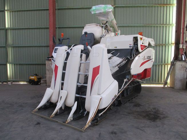 コンバイン V318 写真２