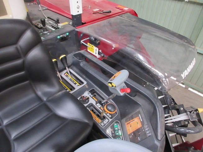 コンバイン YH223 写真６