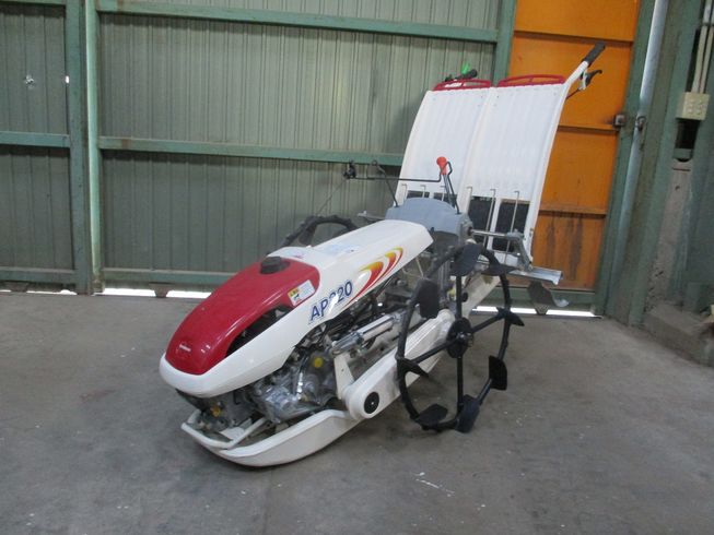 田植機 AP220 写真２