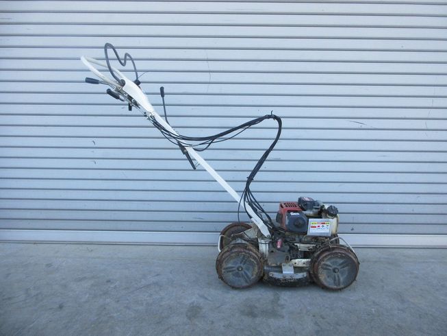 自走斜面草刈機 AZ300A 写真３