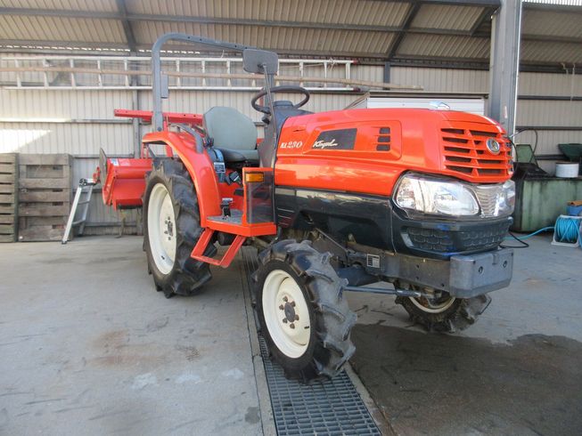 トラクター KL230 写真２