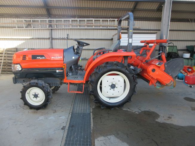 トラクター KL230 写真３