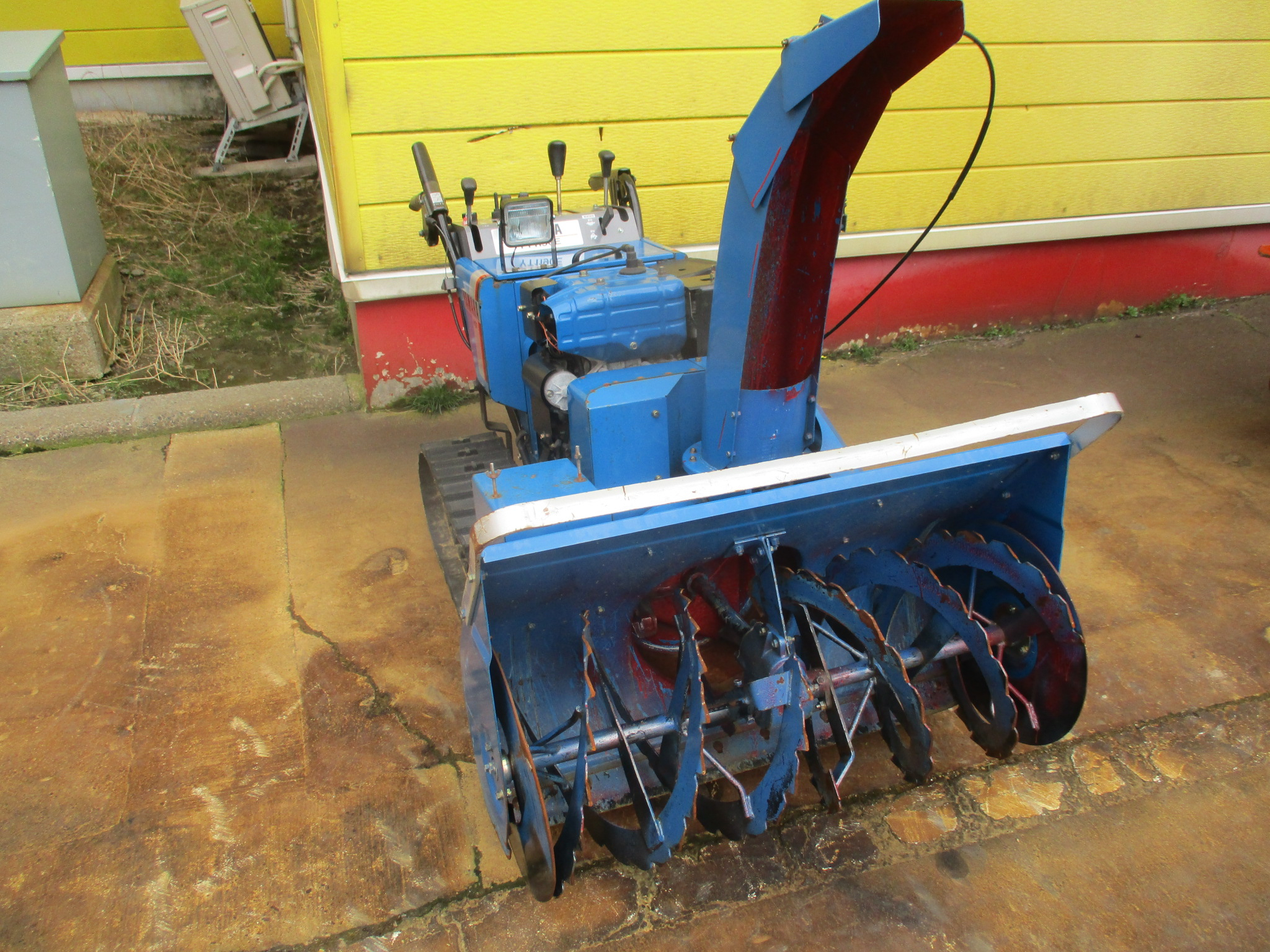 ヤマハ 除雪機 写真